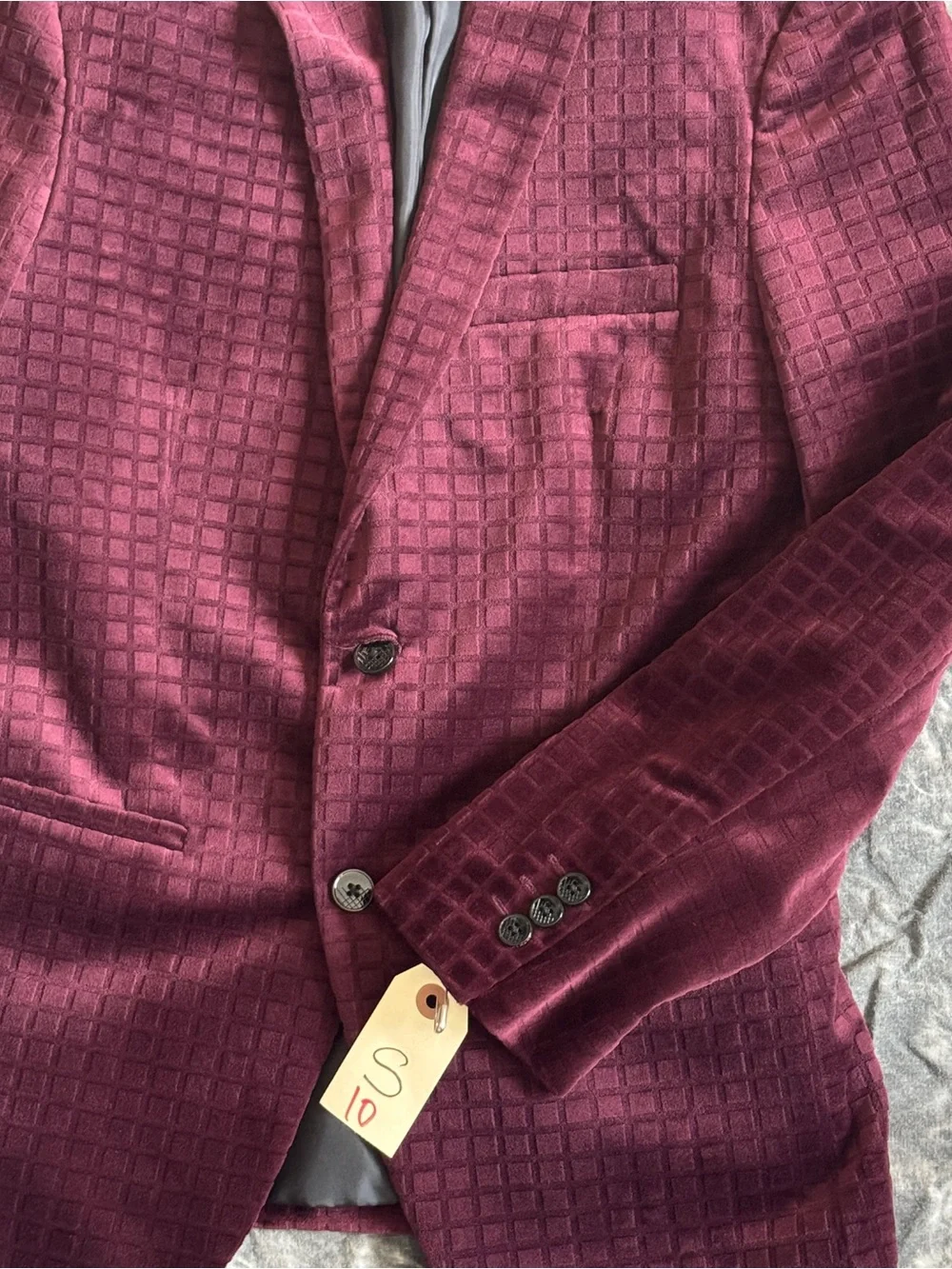 Vintage Y2K Alfani Burgundy Textured Velvet Blazer Sport Coat Hollywood Costume